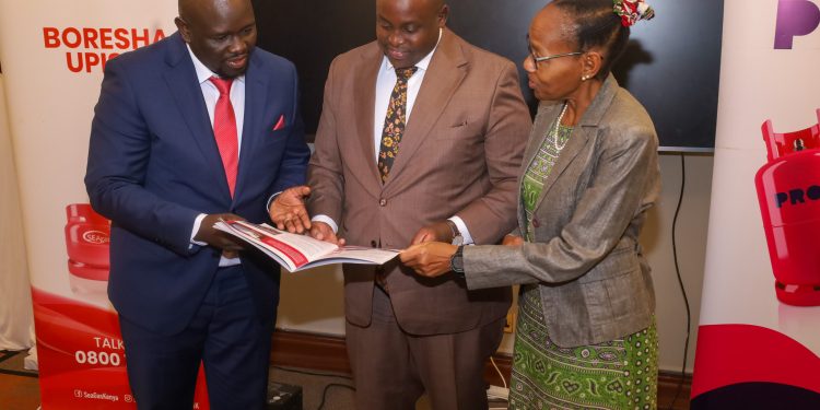 Epra Director-General Daniel Kiptoo (Left) With Proto Energy Ceo Joel Kamau (Centre) During The Launch Of The Company’s 2025 Sustainability Report In Nairobi. Photo/ File
