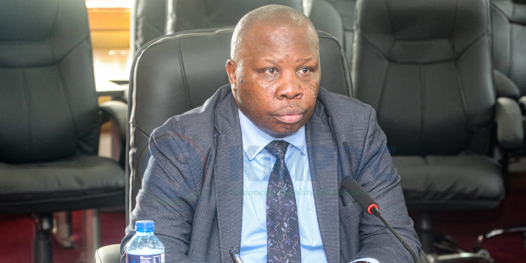 Govt Issues Guidelines On Appealing Against Hospital Levels And Bed Allocation Kmpdc Ceo Dr. David Kariuki Conducting The Oathing And Balloting Exercise For Newly Qualified Medical And Dental Practitioners On June 4, 205. Photo/Kmpdc.
