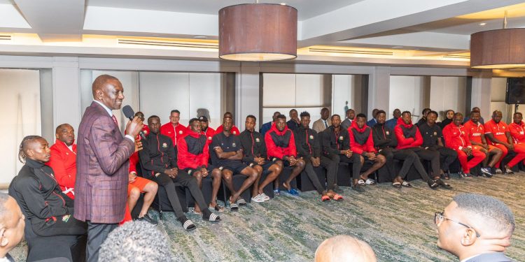 Ruto Meets Harambee Stars Players. Photo/Pcs