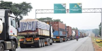 How The Use Of Telematics In Long-Distance Trucks Works