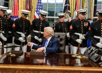 President Donald J. Trump Welcomes The Elite Marine Corps Silent Drill Platoon To The Oval Office, Personally Presenting Each Member With A Presidential Challenge Coin On September 25, 2025. Photo/ White House.