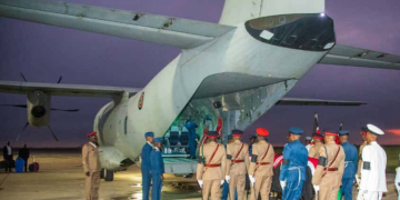 A Photo Of Raila’s Body Being Loaded To Millitary Aircraft.