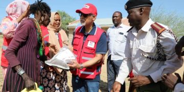 Ifrc Secretary General, Jagan Chapagain, Speaks To Communities Affected By Drought In Marsabit, Kenya During A Distribution Of Food Assistance In May 2022 Photo: Kenya Red Cross Society