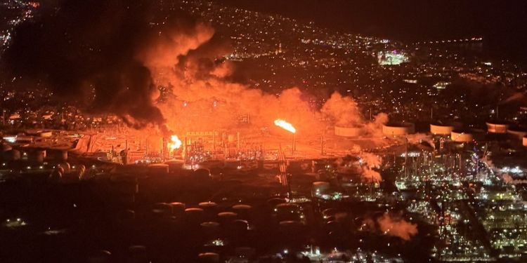 Chevron El Segundo Refinery Explosion Sparks Massive Fire In Los Angeles