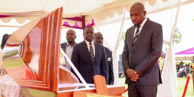Live Blog: Raila’s Family Bids Him Farewell With Touching Tributes A Photo Of Murkomen Viewing Raila’s Body. Photo/ Murkomen