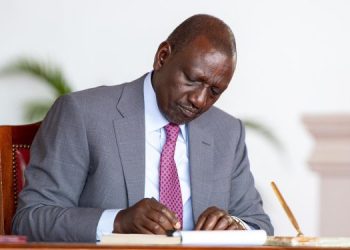 President William Ruto Signs A Document At State House. Photo/Pcs.