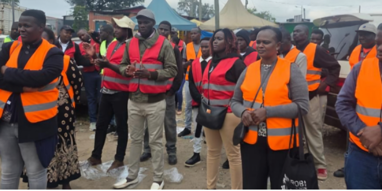 Leaders, Enumerators, And Security Personnel Gather For Daily Coordination To Ensure A Smooth Field Exercise.