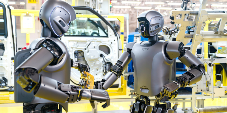 How Ai And Automation Are Making Manufacturing Smarter And More Efficient In The United States Humanoids In A Factory. Photo/Chrome